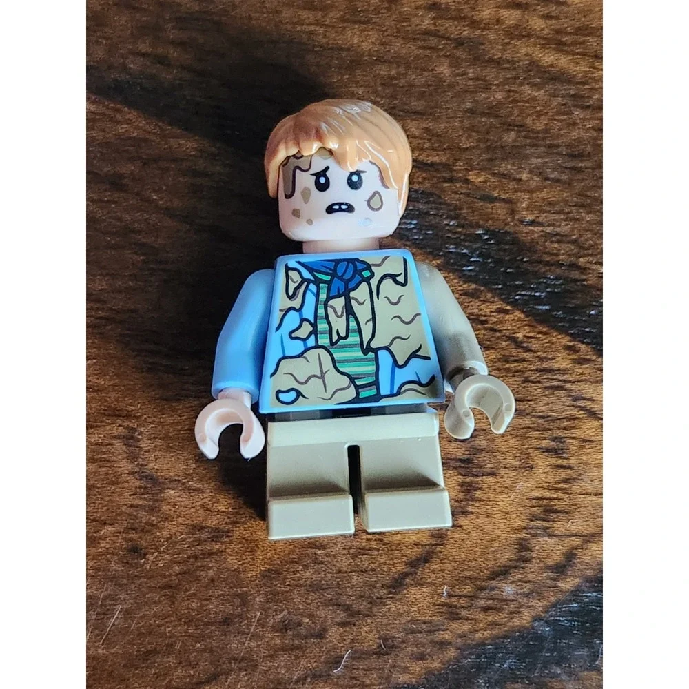 LEGO Muddy Lex Murphy (jw098) and Tim Murphy (jw099) LEGO minifigures Jurassic